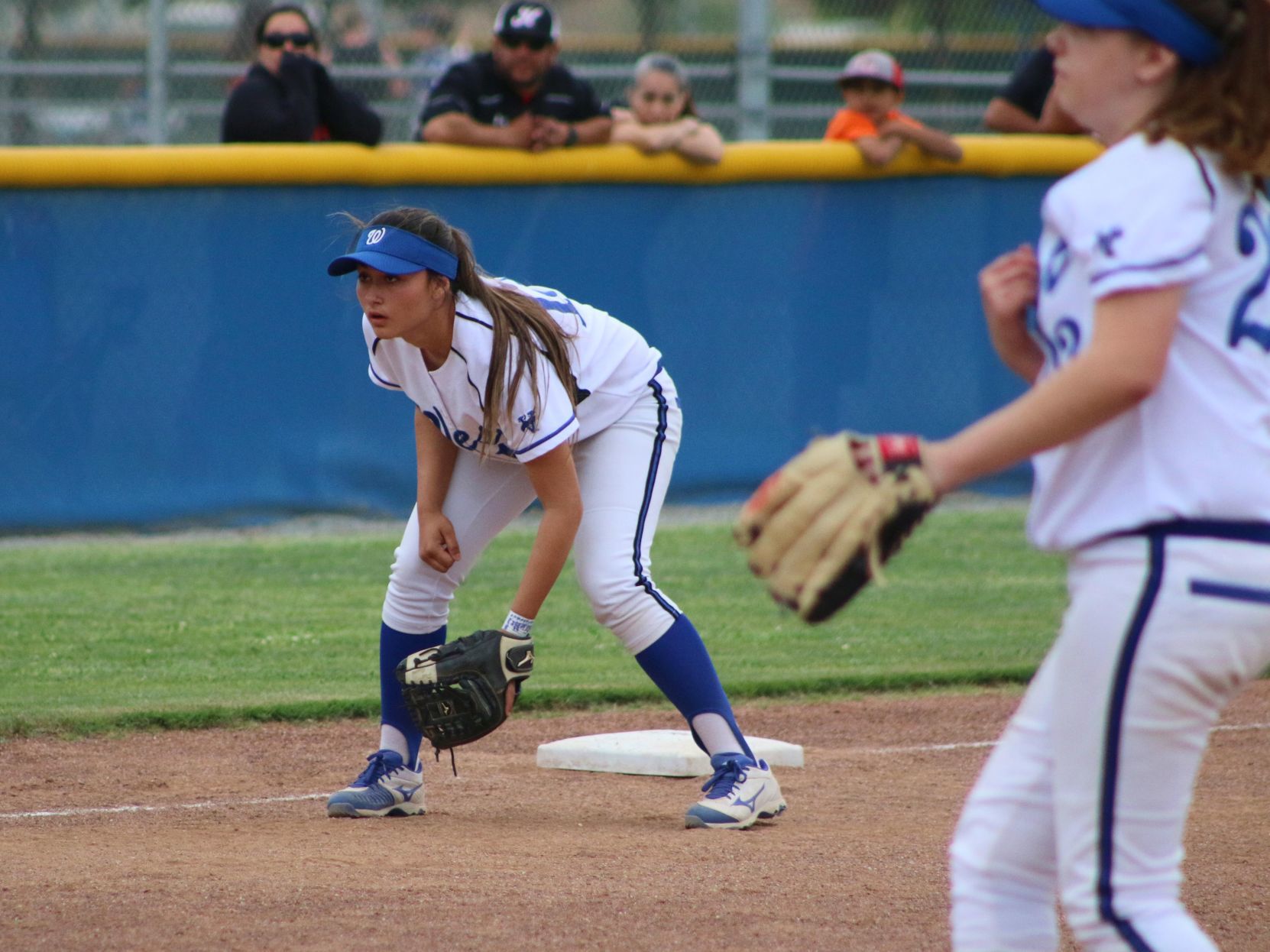 Huskies contend for WYL crown